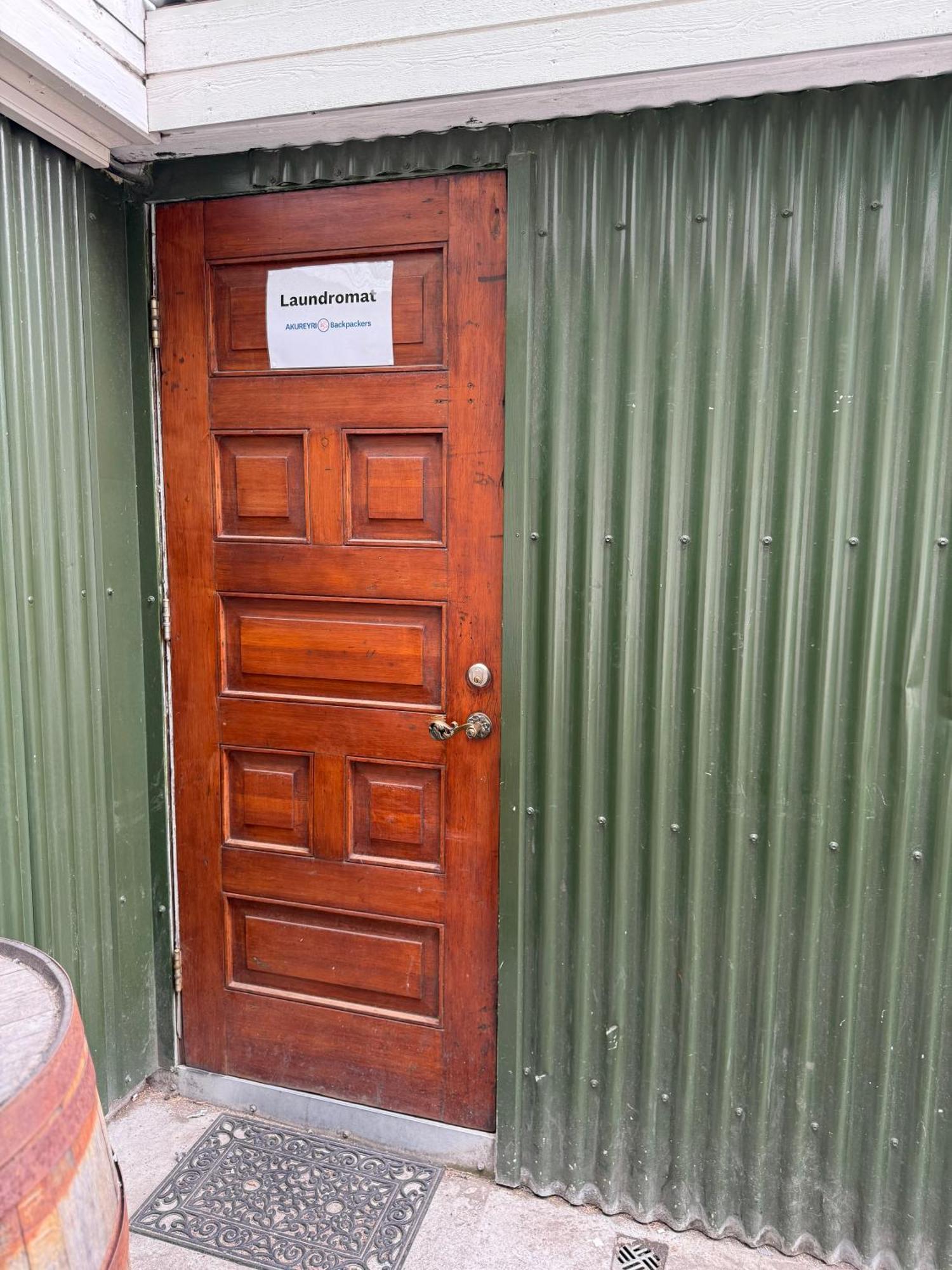 Akureyri Backpackers Hostel Exterior photo